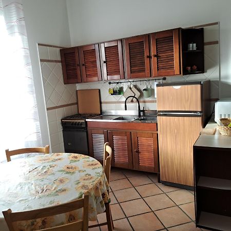 Monolocale In Villa Centrale Ла Мадалена Екстериор снимка